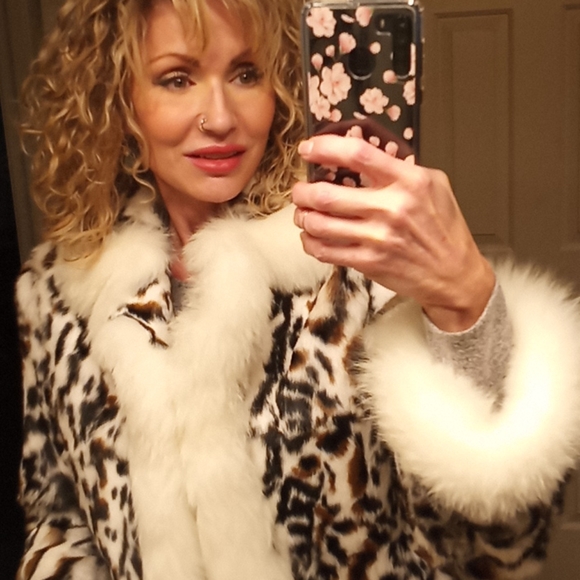 ❤💞💋 Bloomingdale's Fox and rabbit jacket size sm - Picture 3 of 8
